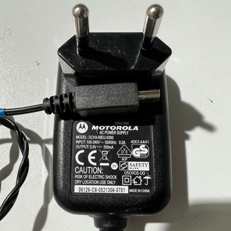 ΤΡΟΦΟΔΟΤΙΚΟ MOTOROLA AC DCH3_05EU_0300_5V_550mA_PLUG_MINI USB