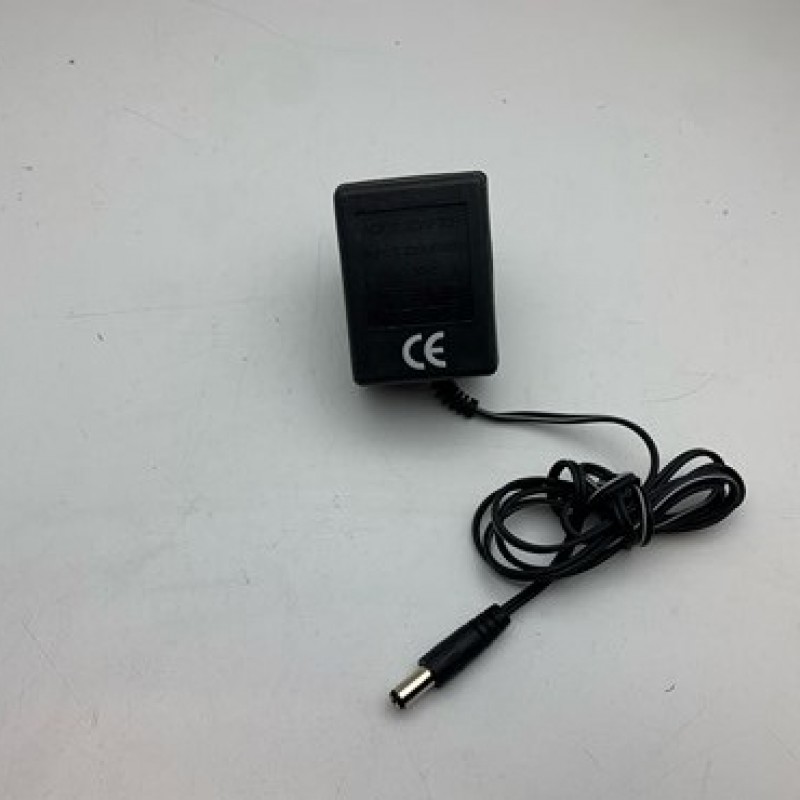 ΤΡΟΦΟΔΟΤΙΚΟ AC/DC ADAPTOR CE 9V Βυσμα: 5.5x2.1mm