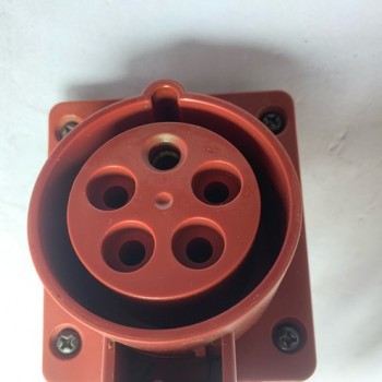 Εσωτερική Πρίζα Τριφασικού Ρεύματος