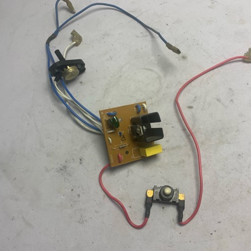 ΠΛΑΚΕΤΑ ΑΠΟ ΗΛΕΚΤΡΙΚΗ ΣΚΟΥΠΑ SILVER VC COMPACT ΜΕ ΡΟΟΣΤΑΤΗ ΚΑΙ ΔΙΑΚΟΠΤΗ