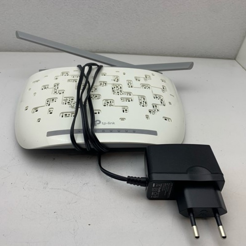 TP LINK 300Mbps Wireless N ADSL2+ Modem Router TD-W8961N